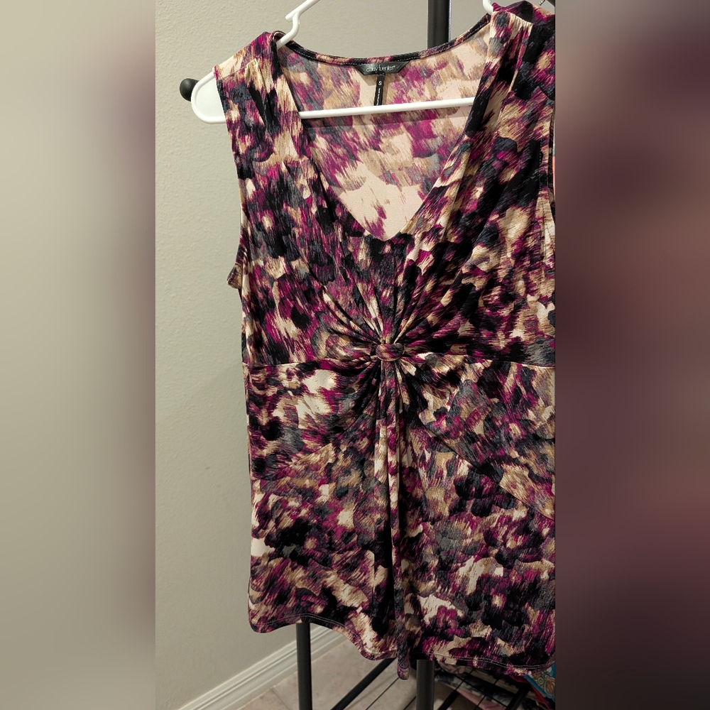 Daisy Fuentes,Purple & Black Patterned Blouse Size Small Runs Big